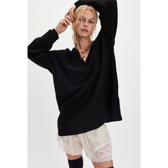 Free People Sweaters - Free People We The Free Chelsea V-Neck Tunic Sweater Black Oversized Knit Top